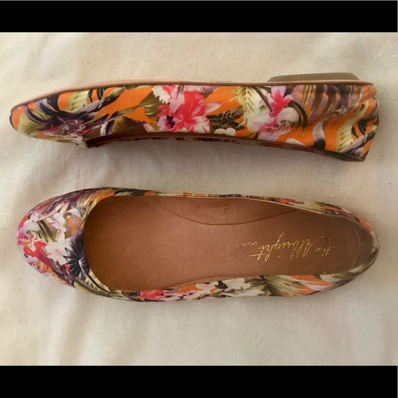 Anthropologie Shoes - Floral flats